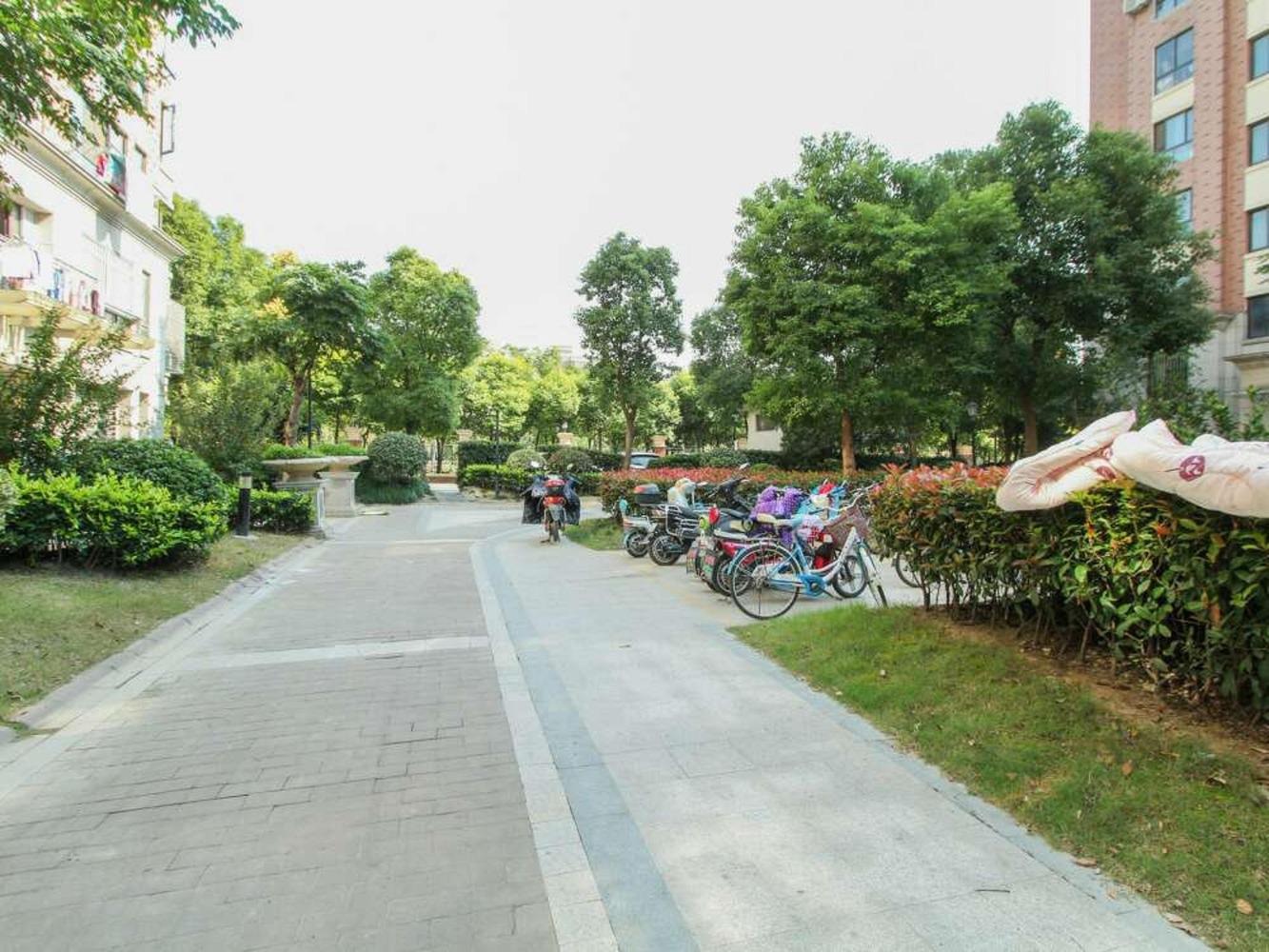 上海绿地蔷薇九里(别墅)二手房房源图片