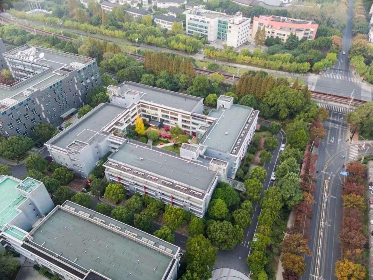 上海张江微电子港二手房房源图片