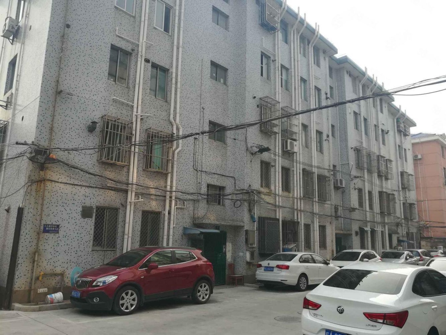 上海新德路341弄小区二手房房源图片
