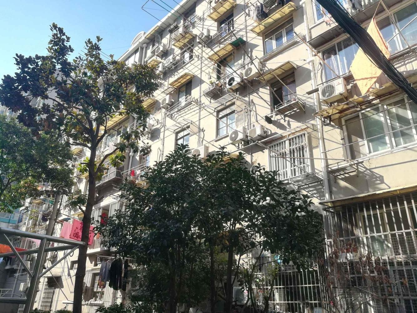 上海斜土路556弄小区二手房房源图片