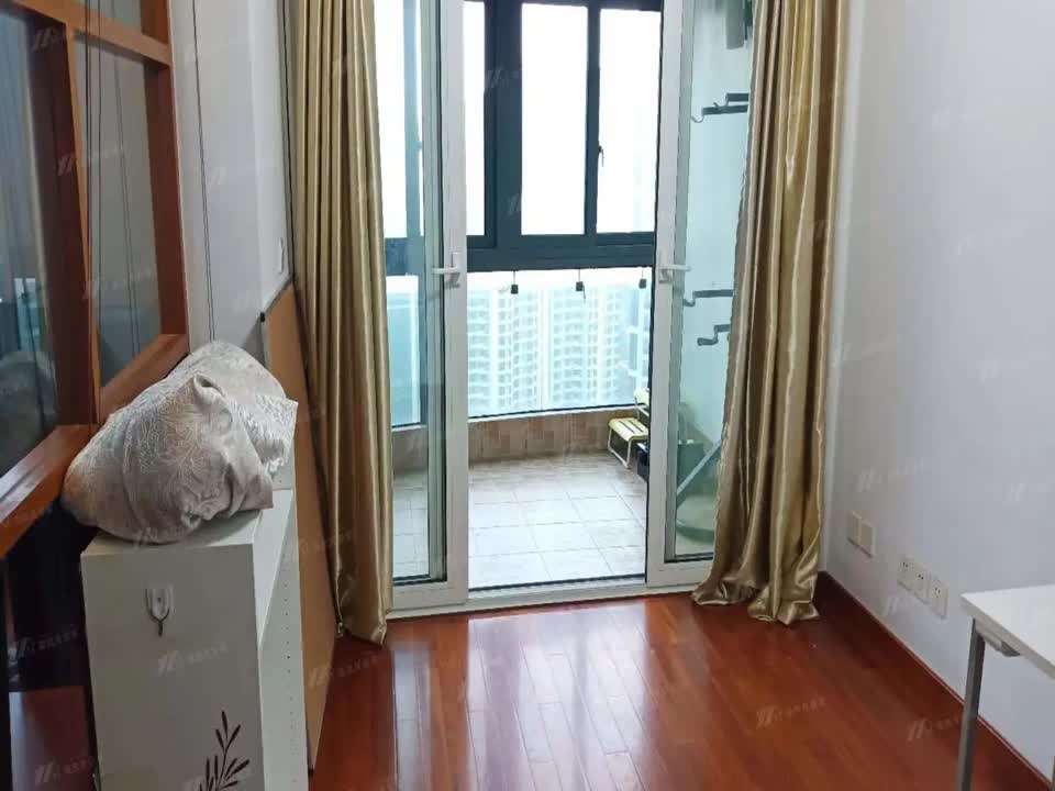上海陆家嘴国际华城二手房房源图片