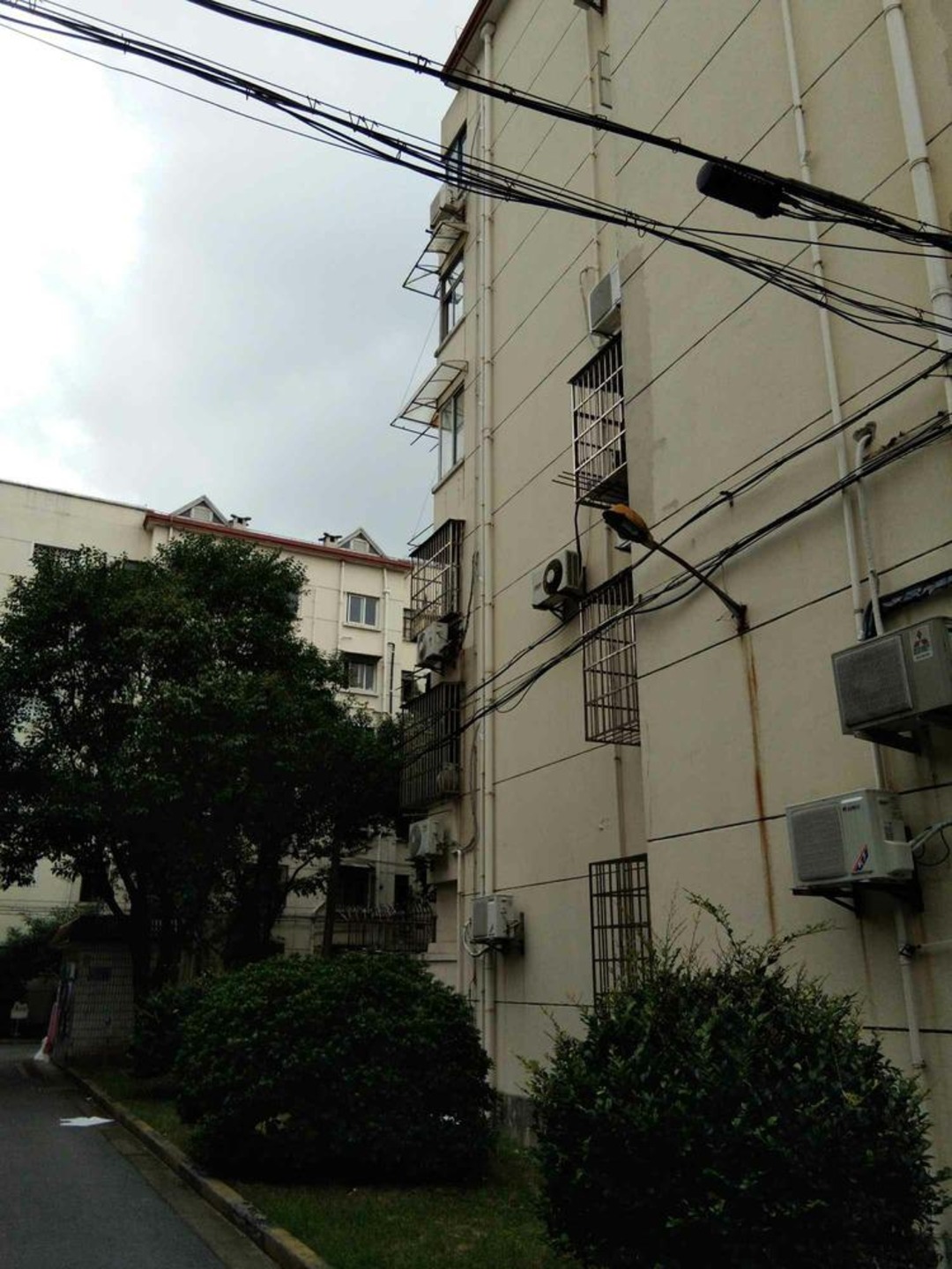 上海虹中路2弄小区二手房房源图片