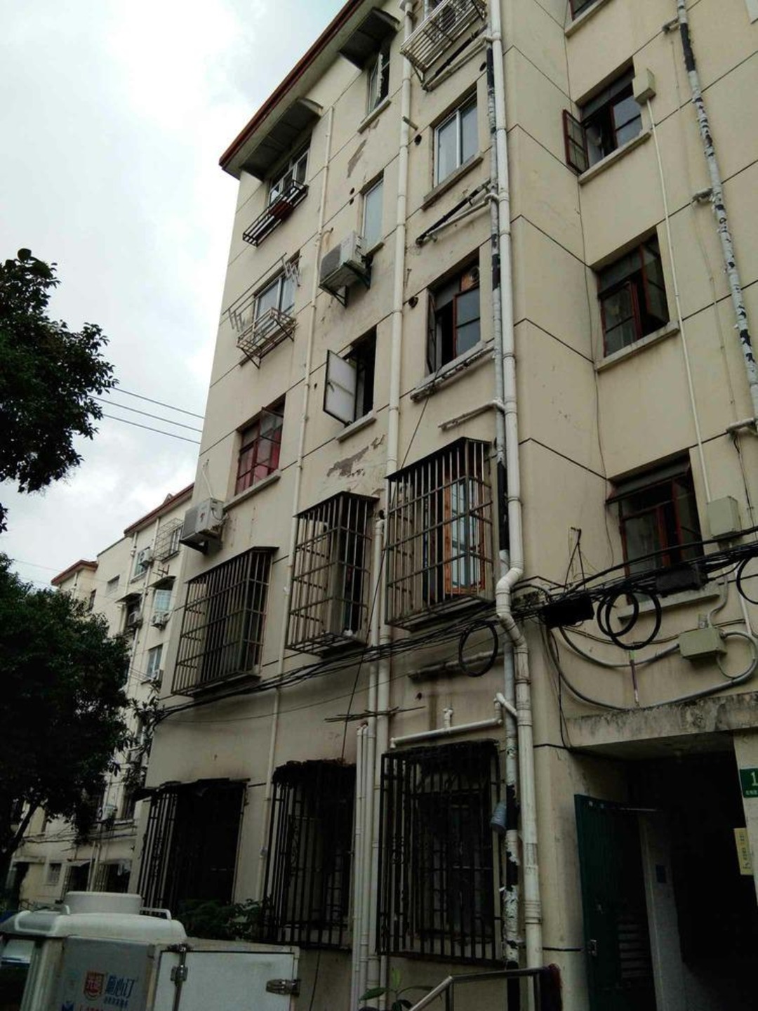 上海虹中路2弄小区二手房房源图片