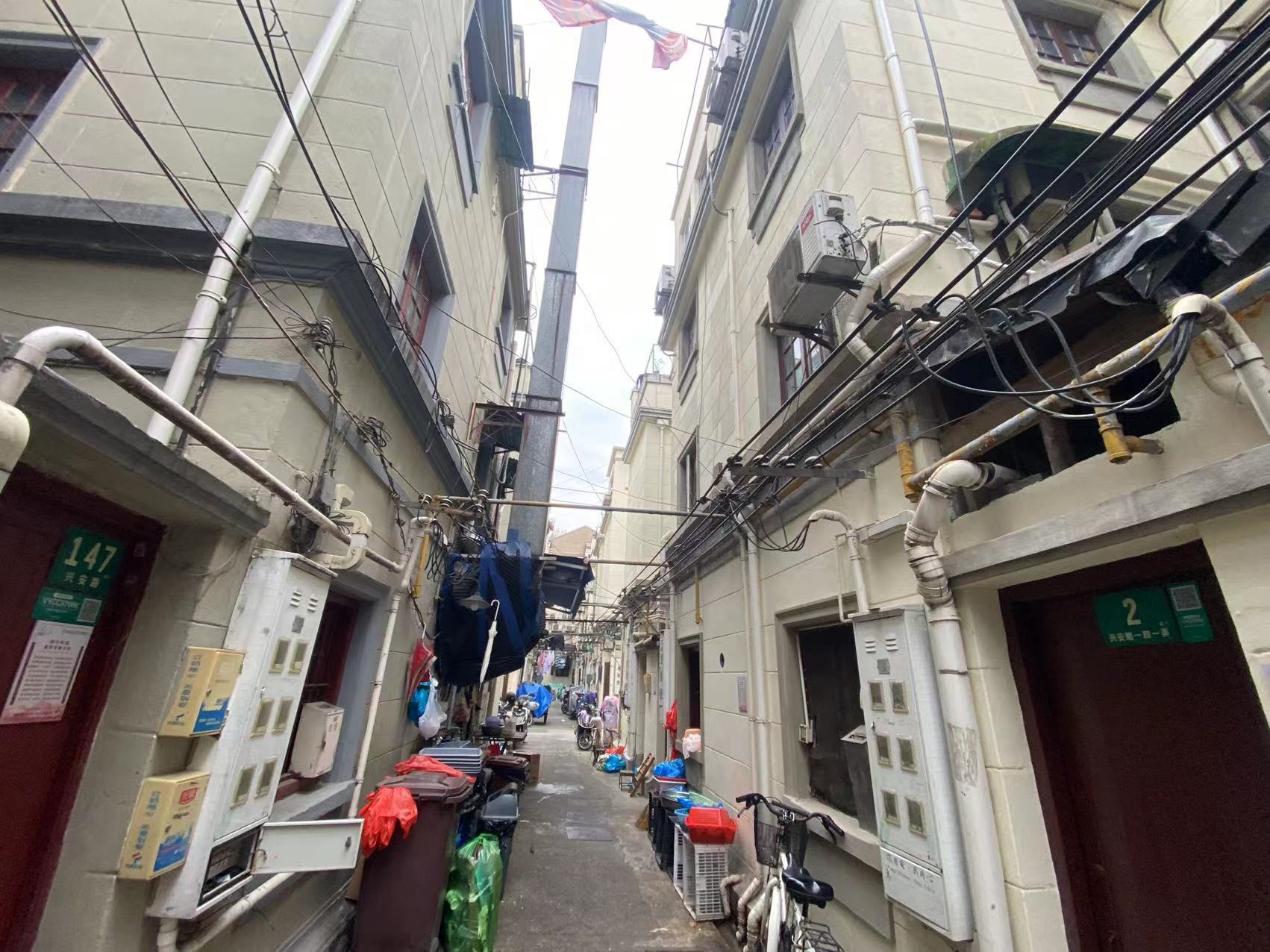 上海兴安路141弄小区二手房房源图片