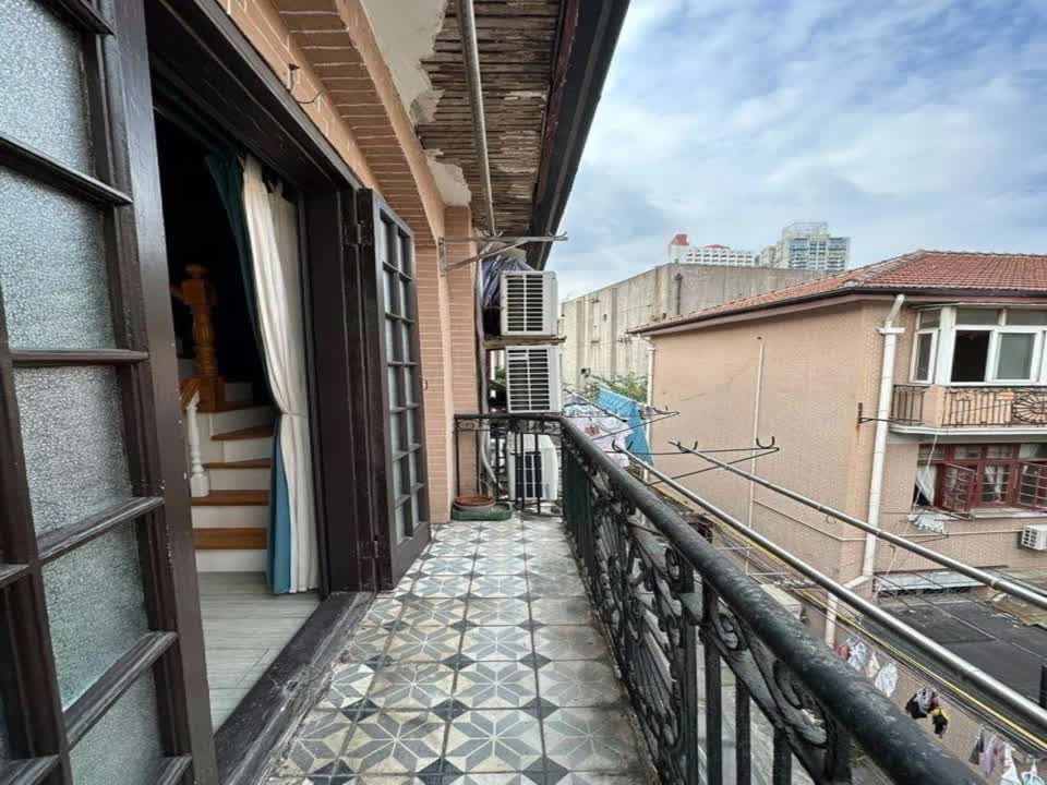 上海长乐路500弄新里二手房房源图片