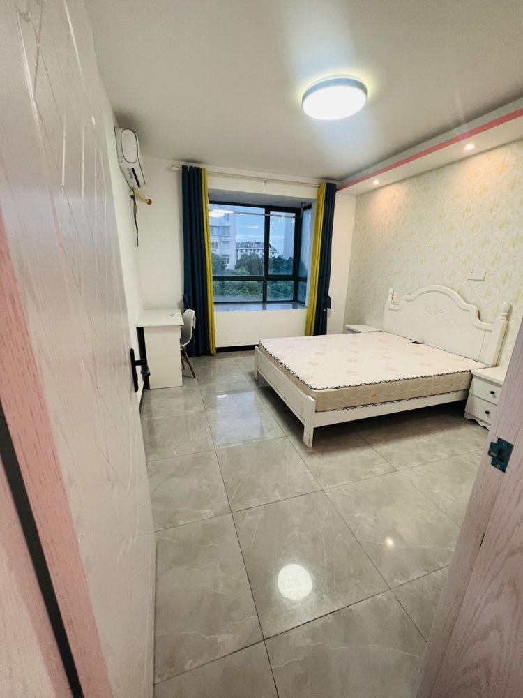 上海齐爱佳苑二手房房源图片