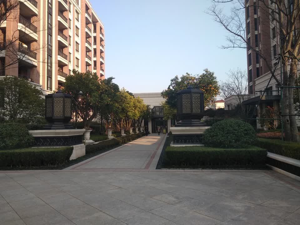 上海宝华紫薇花园二手房房源图片