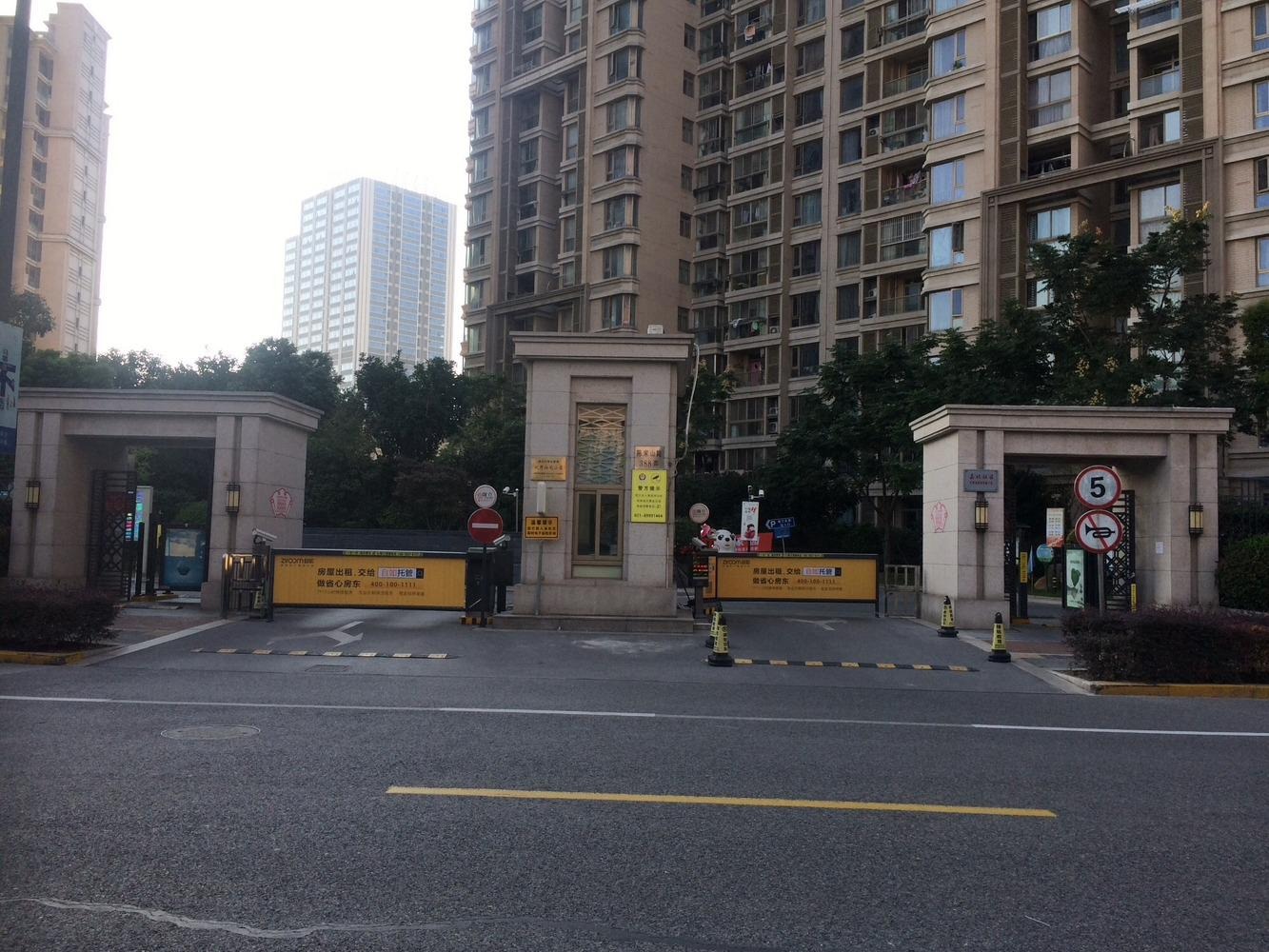 上海日月光伯爵天地城市华庭二手房房源图片