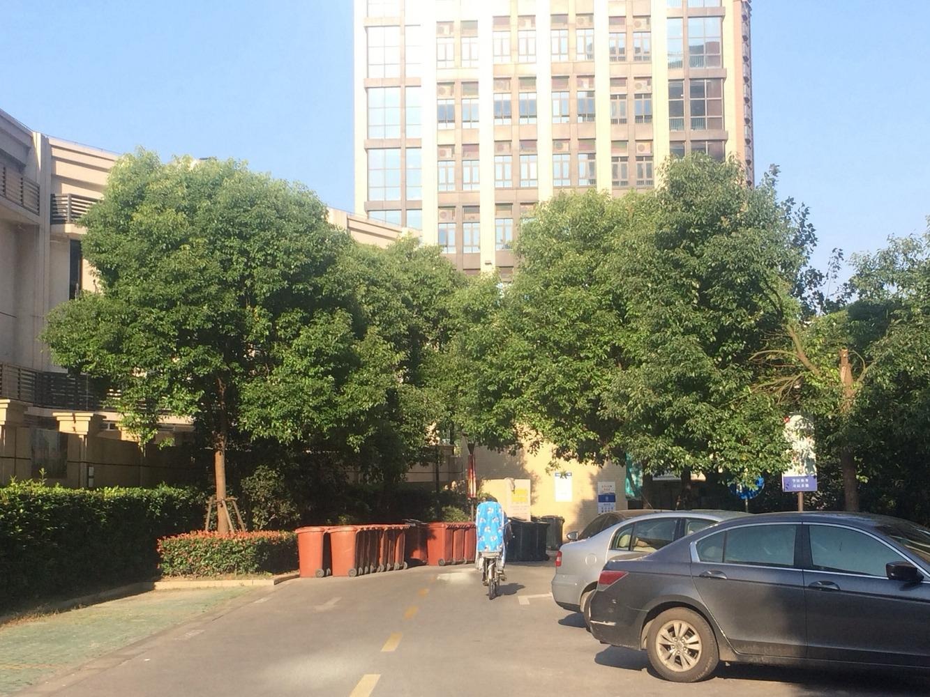 上海日月光伯爵天地城市华庭二手房房源图片