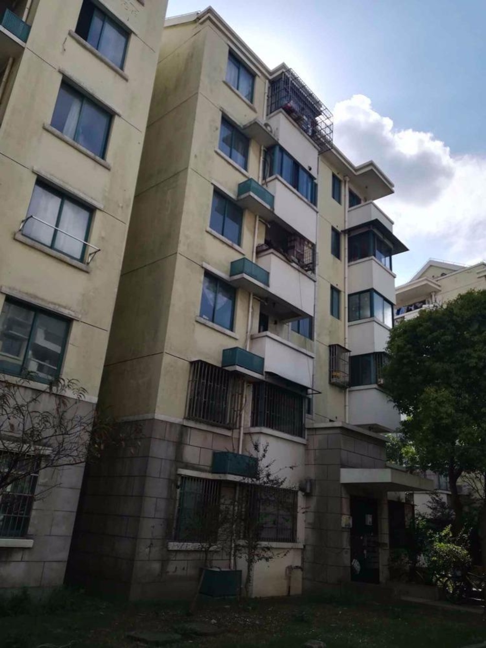 上海紫翠新行苑二手房房源图片