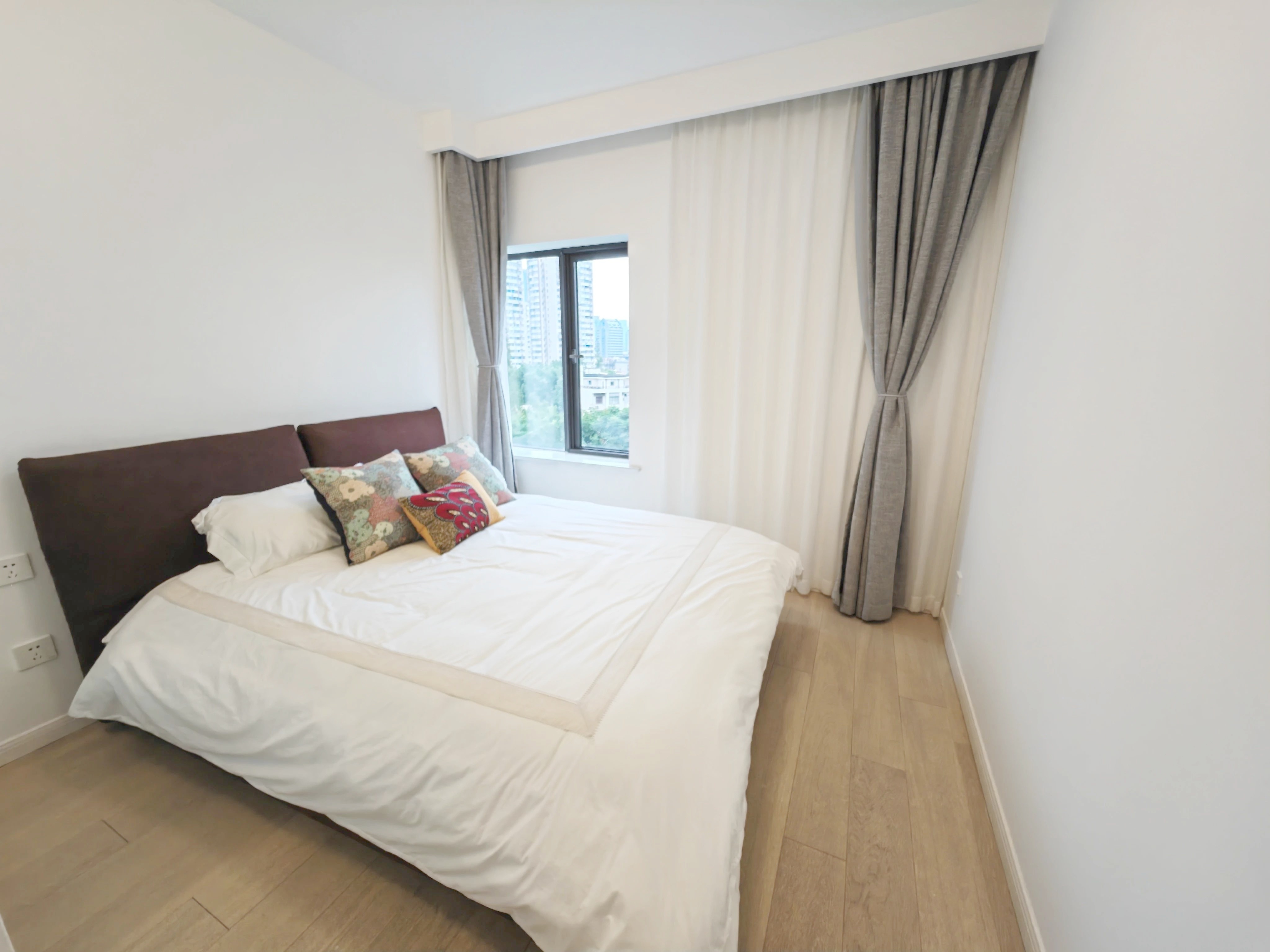 上海鸿艺豪苑二手房房源图片