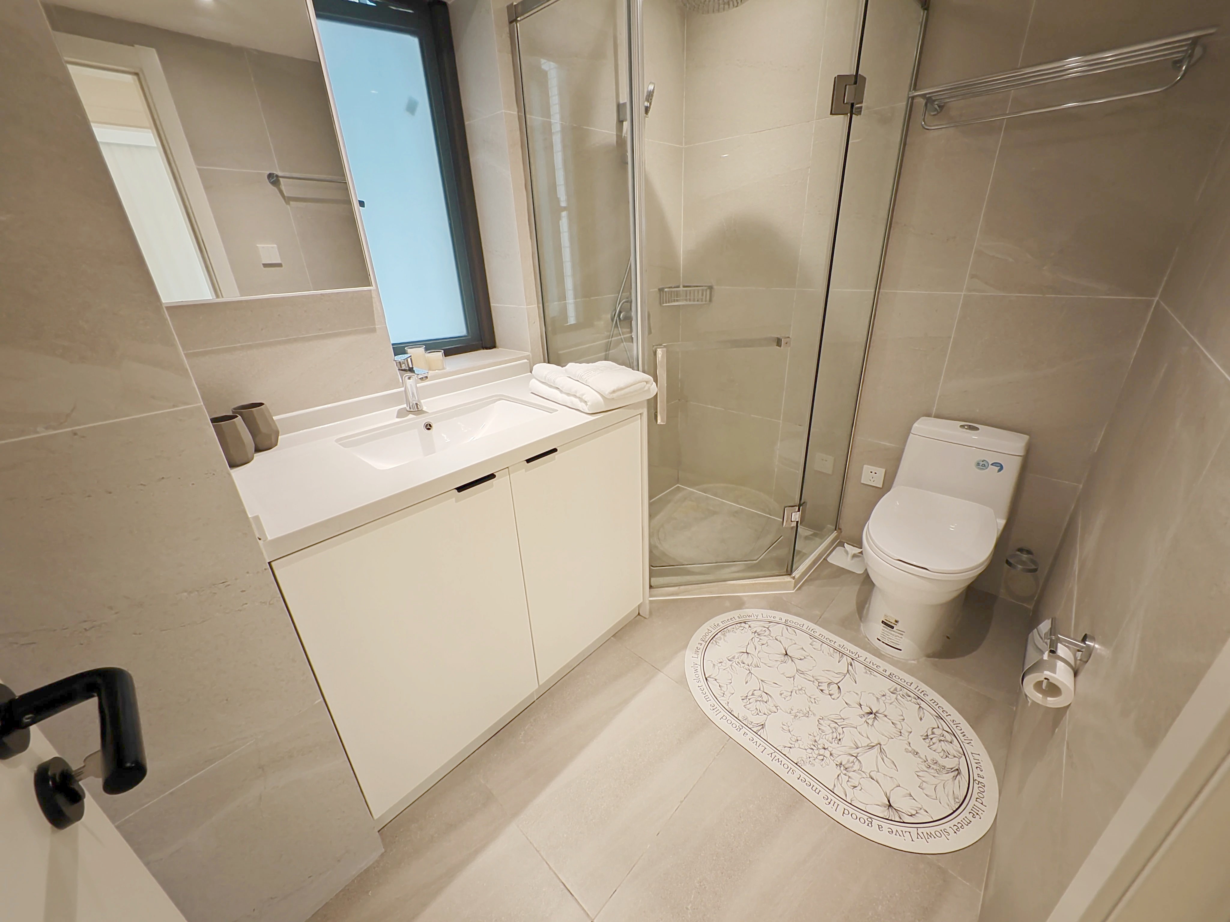 上海鸿艺豪苑二手房房源图片