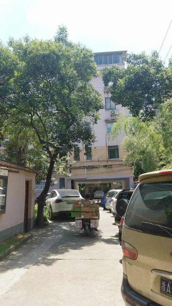 上海建国西路613弄公房二手房房源图片