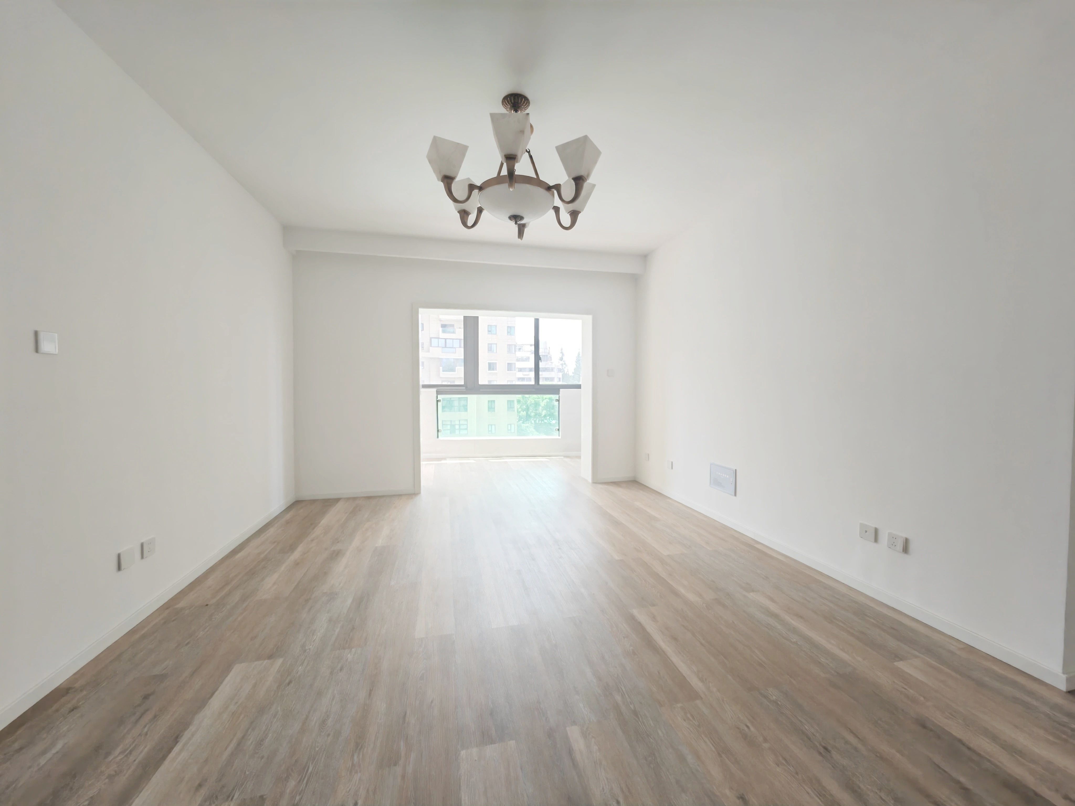 上海鸿艺豪苑二手房房源图片