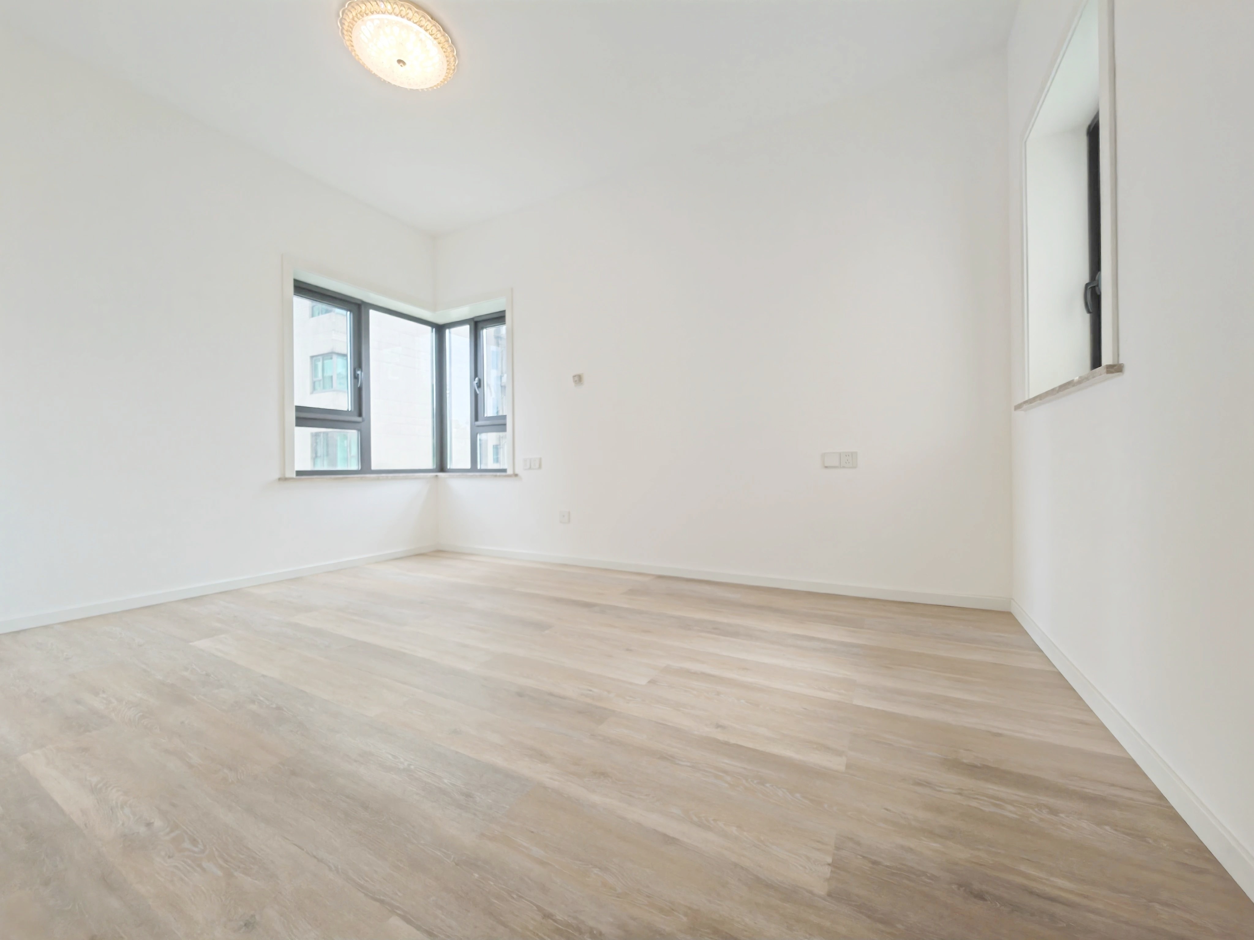 上海鸿艺豪苑二手房房源图片