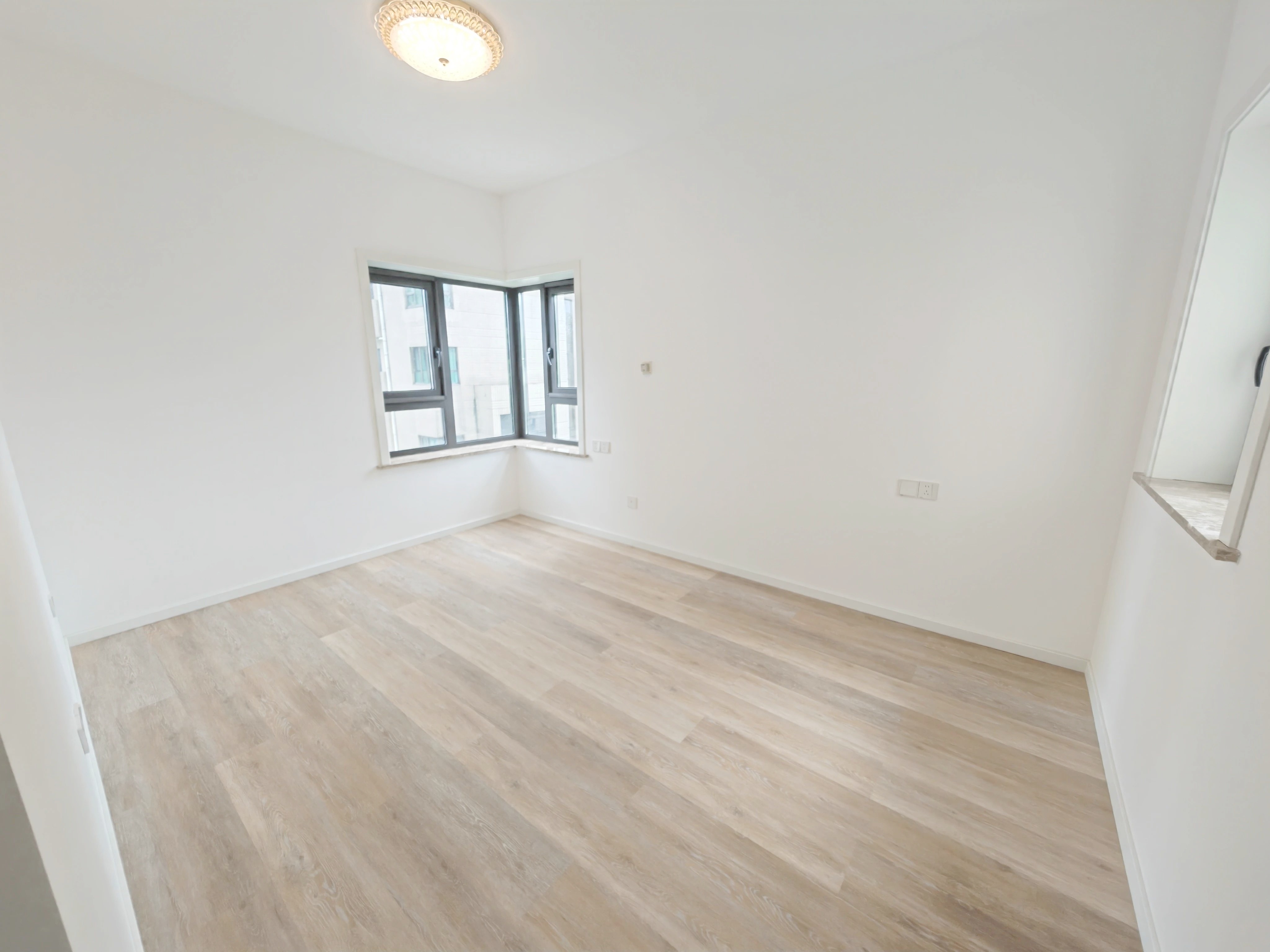 上海鸿艺豪苑二手房房源图片