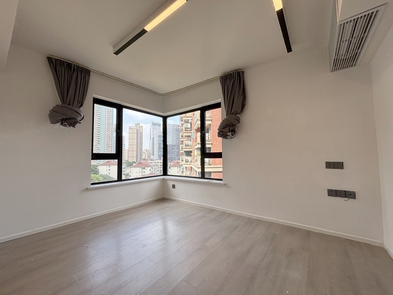 上海东方剑桥御庭苑二手房房源图片