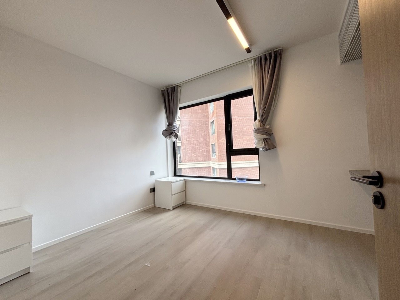 上海东方剑桥御庭苑二手房房源图片