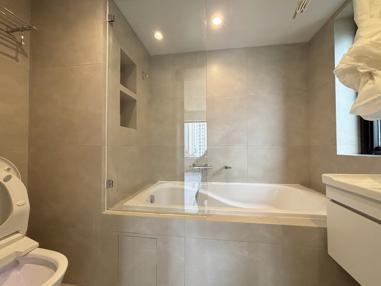 上海东方剑桥御庭苑二手房房源图片