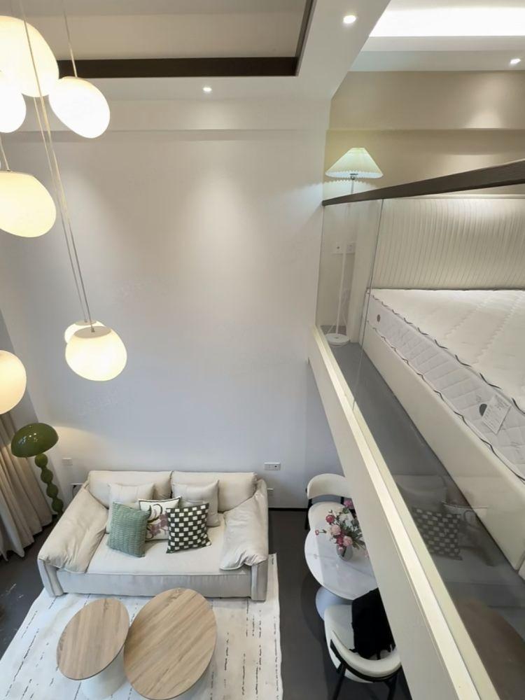 上海金运路658号楼二手房房源图片