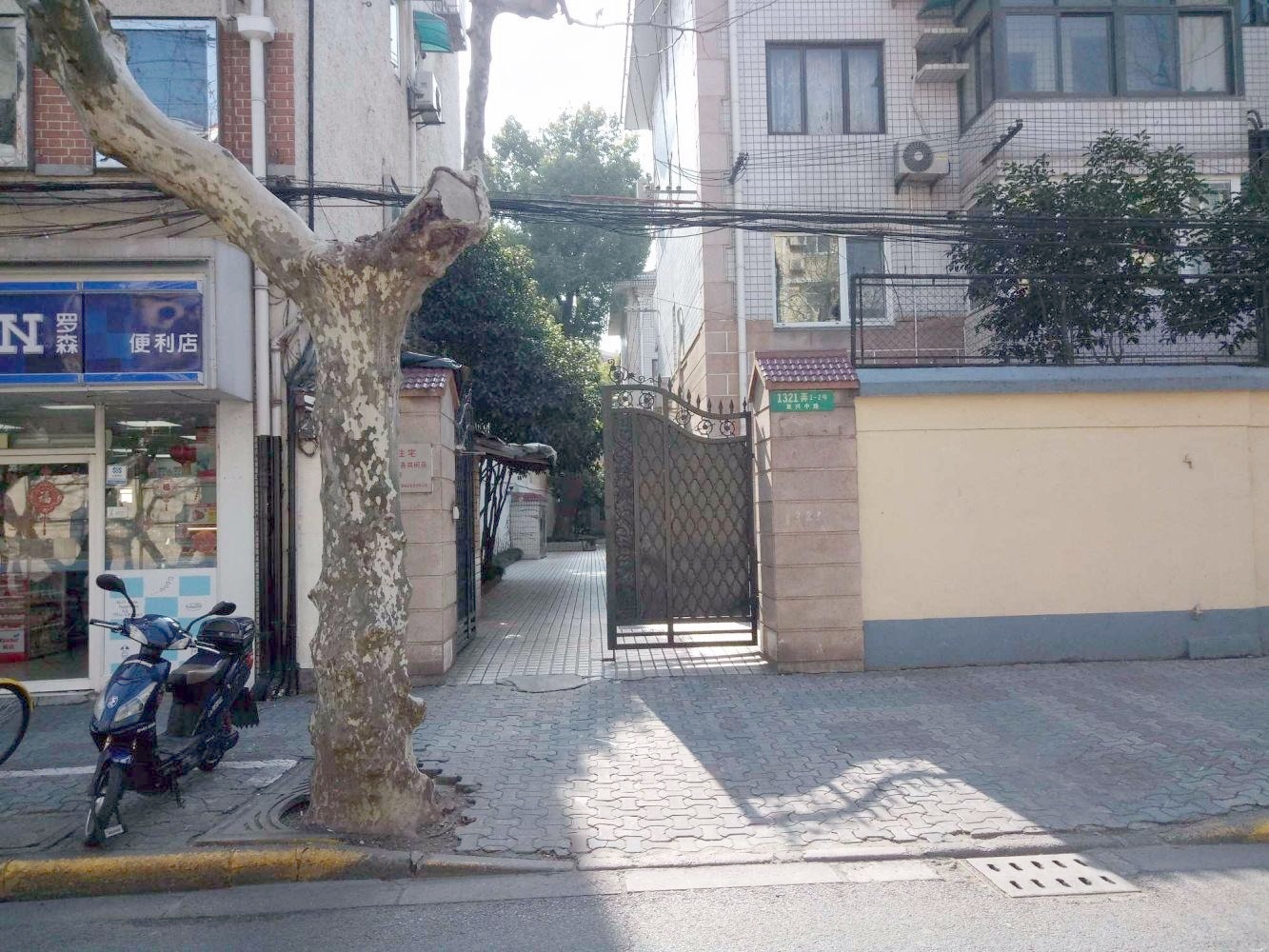 上海复兴中路1321弄小区二手房房源图片