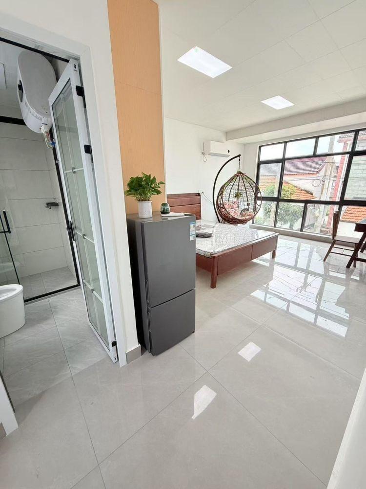 上海任港路新村二手房房源图片