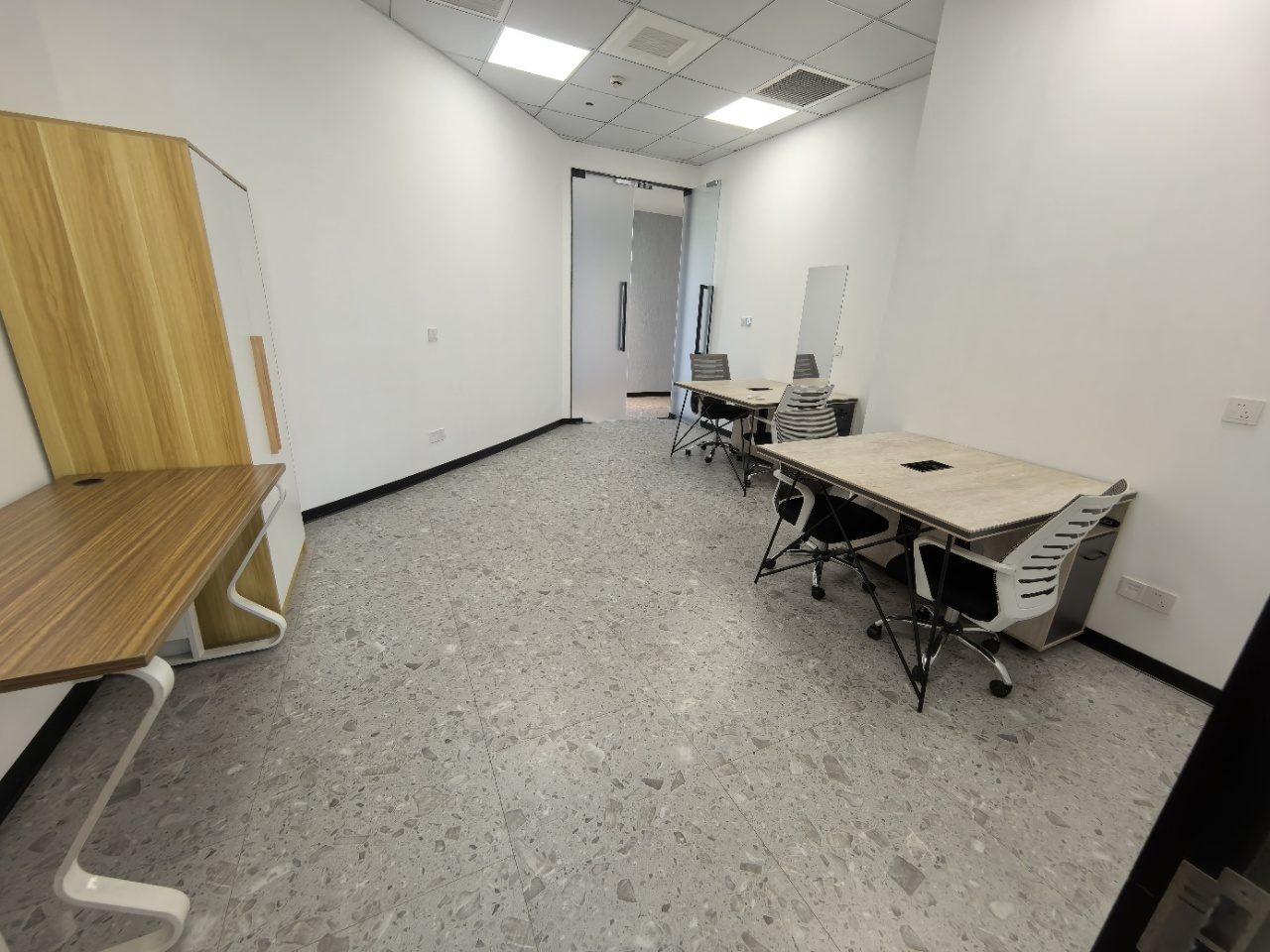 上海宝钢浦东国贸大厦二手房房源图片