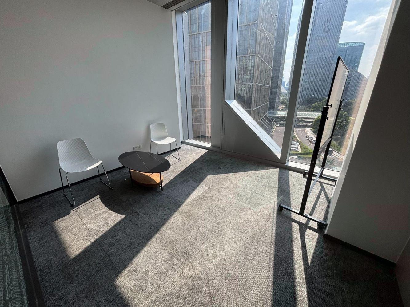 上海中国人寿金融中心二手房房源图片