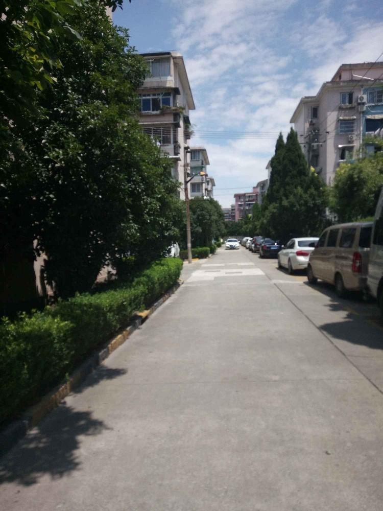 上海临汾路1320弄小区二手房房源图片