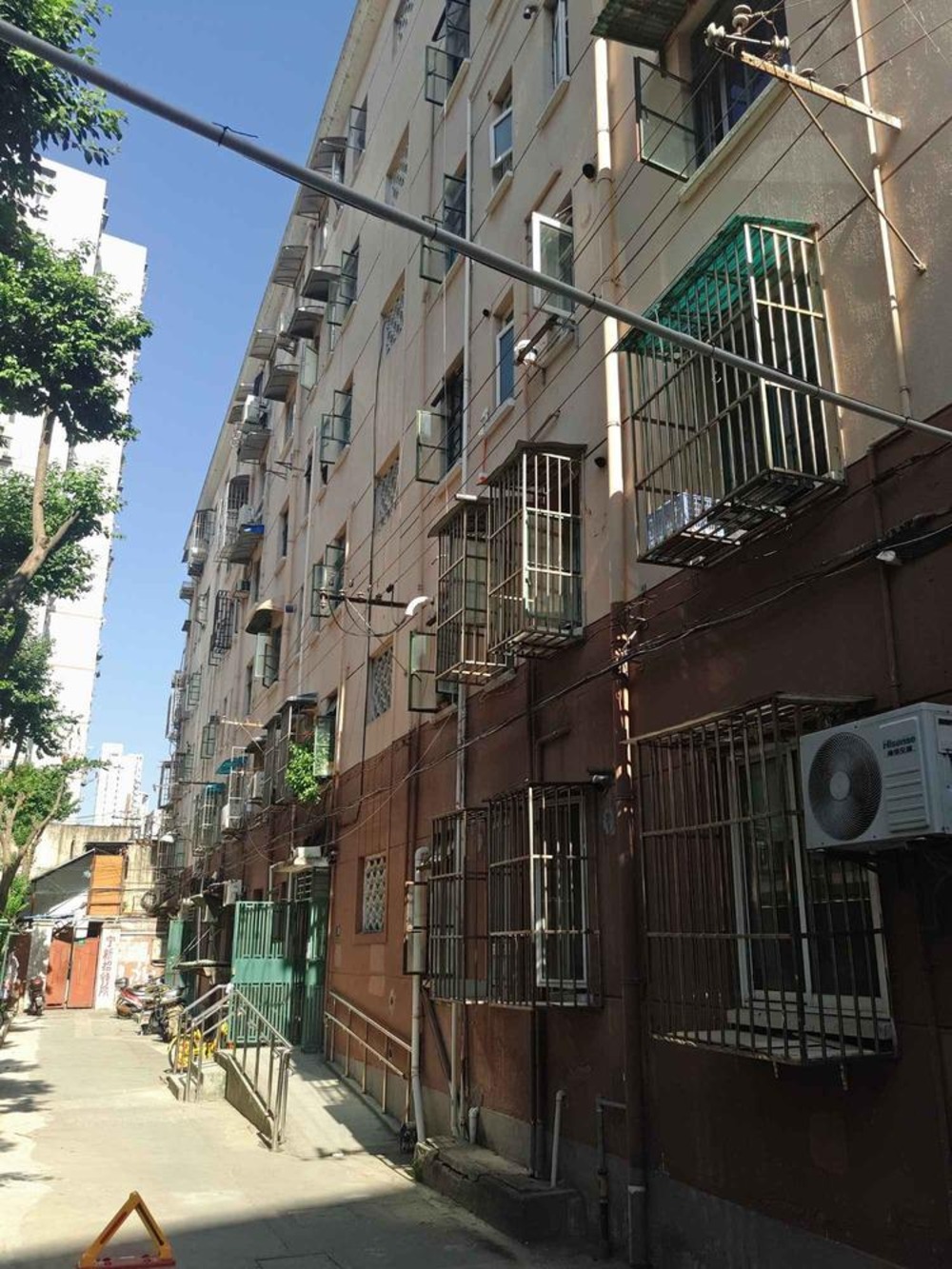 上海武宁路200弄小区二手房房源图片