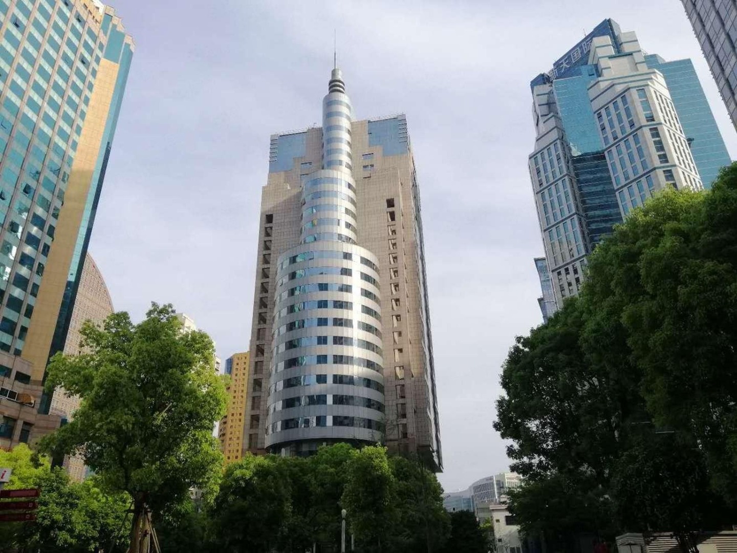 上海东方国际科技大厦(办公)二手房房源图片