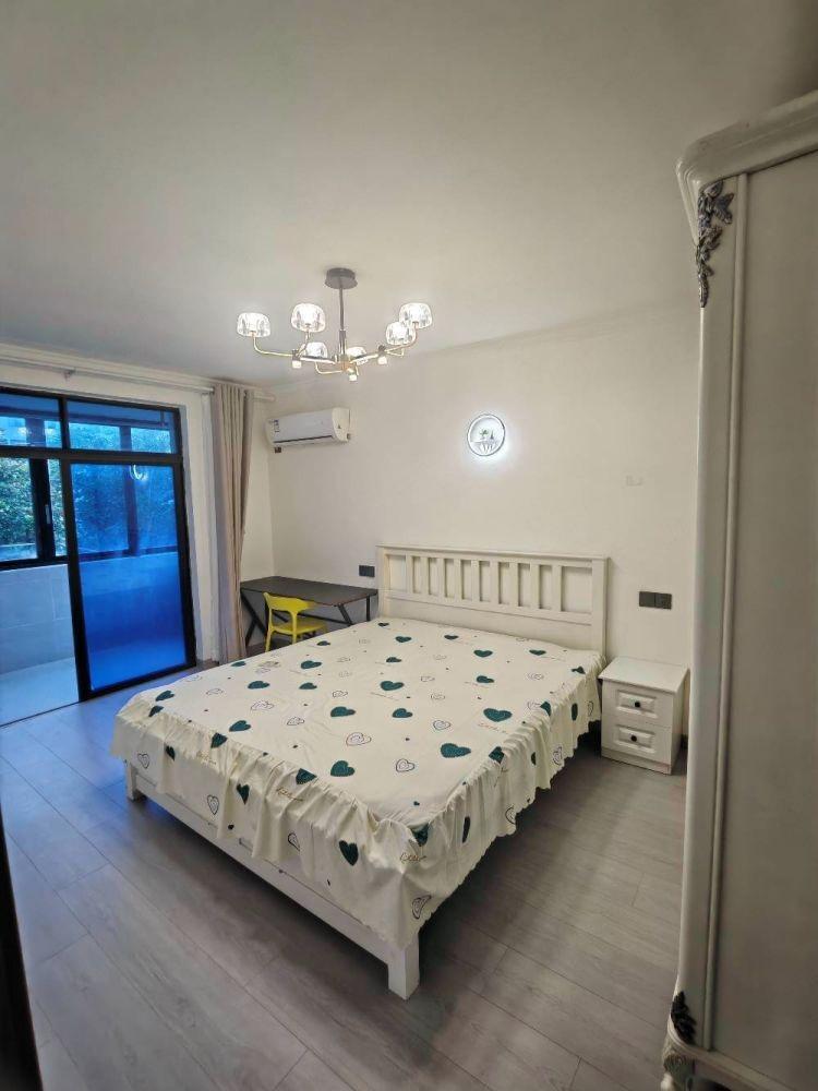 上海西泥路79弄小区二手房房源图片