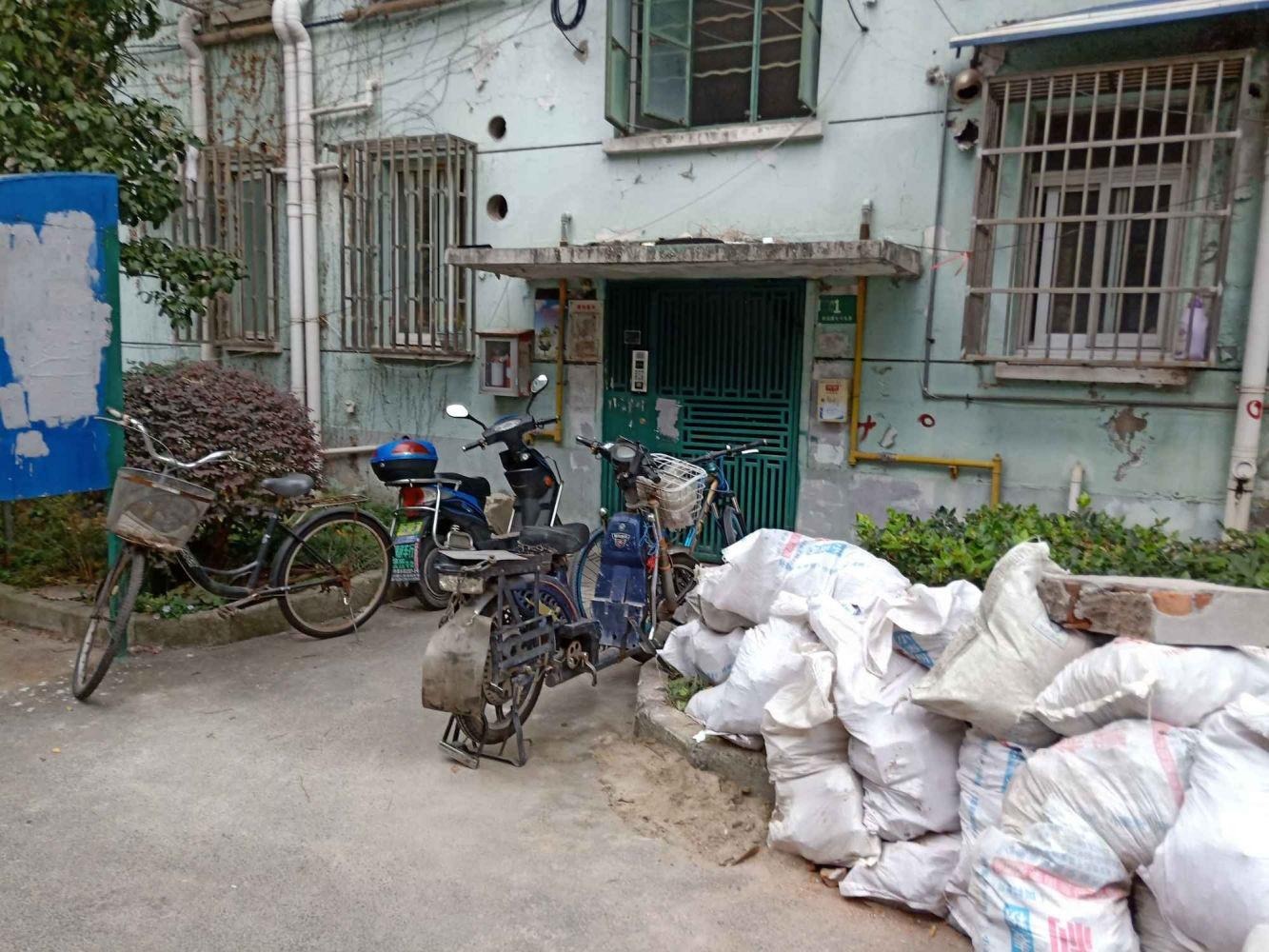 上海西泥路79弄小区二手房房源图片