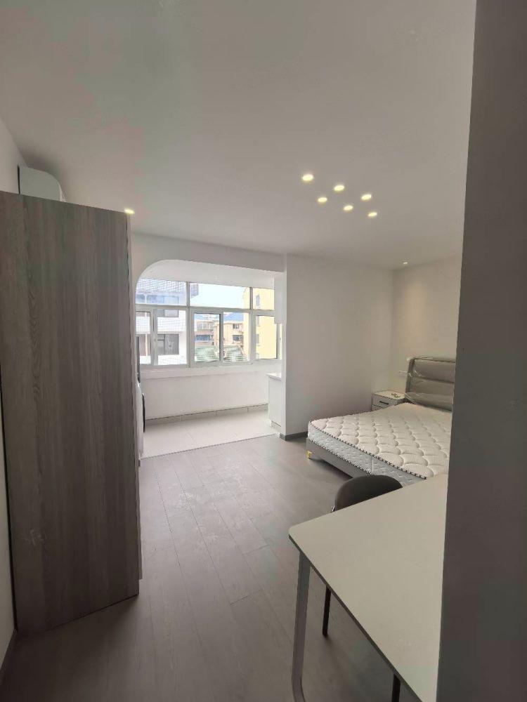 上海新川路300弄小区二手房房源图片