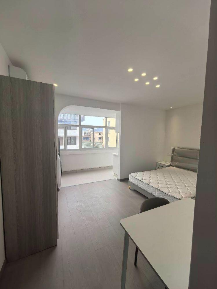 上海新川路300弄小区二手房房源图片