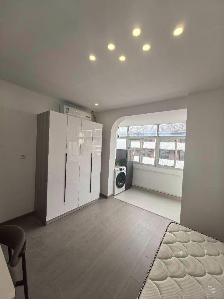 上海新川路300弄小区二手房房源图片