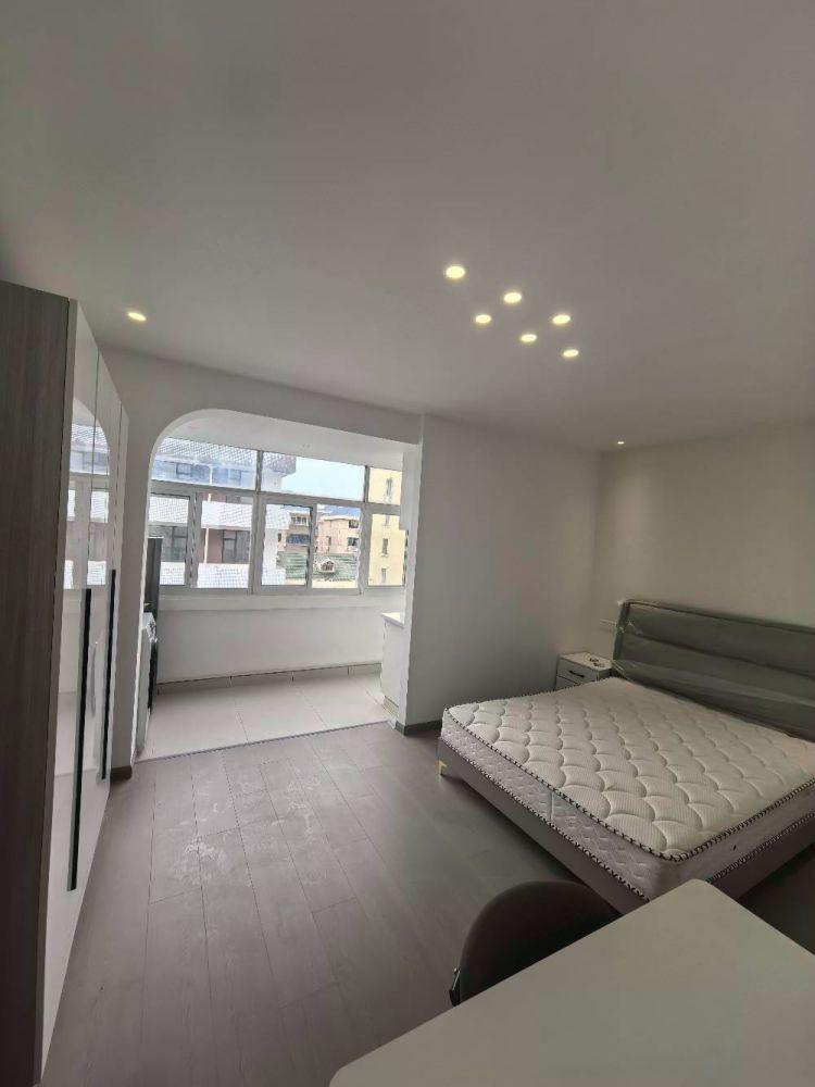 上海新川路300弄小区二手房房源图片