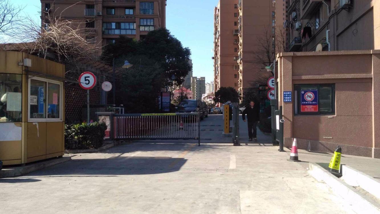 上海中春路2100号二手房房源图片