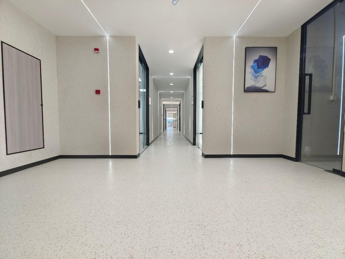 上海宝钢浦东国贸大厦二手房房源图片