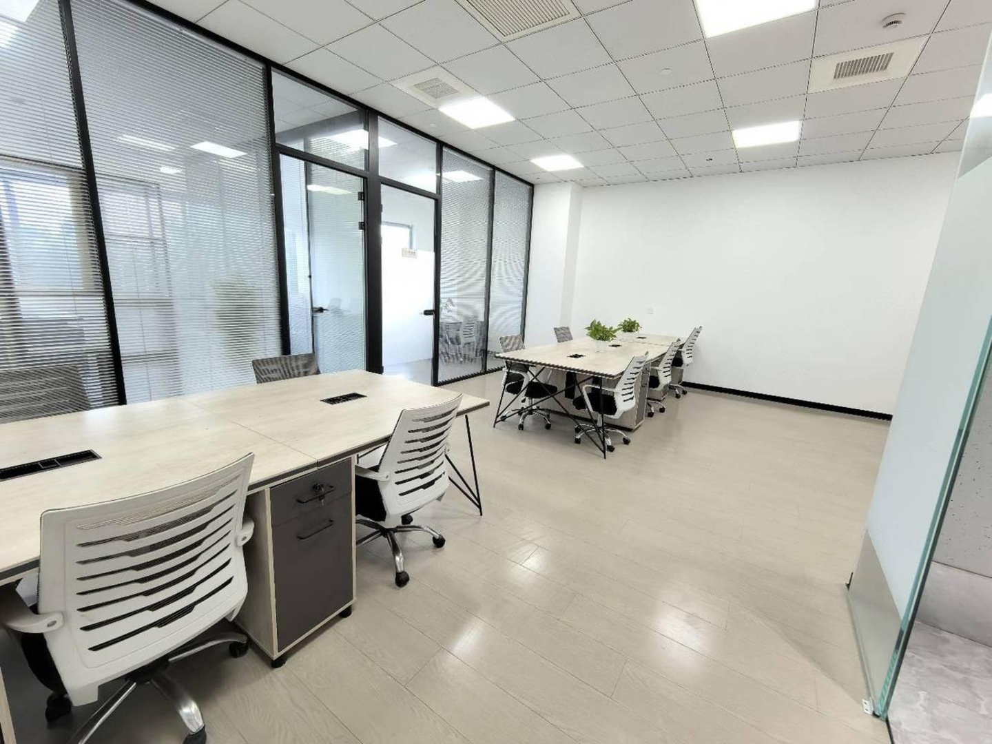 上海宝钢浦东国贸大厦二手房房源图片