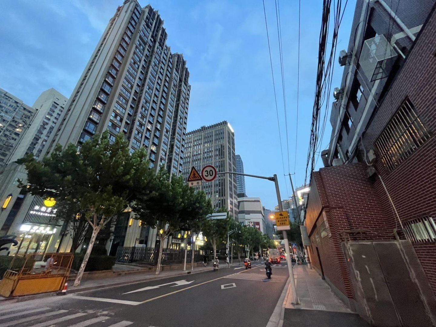 上海定边路119号楼二手房房源图片