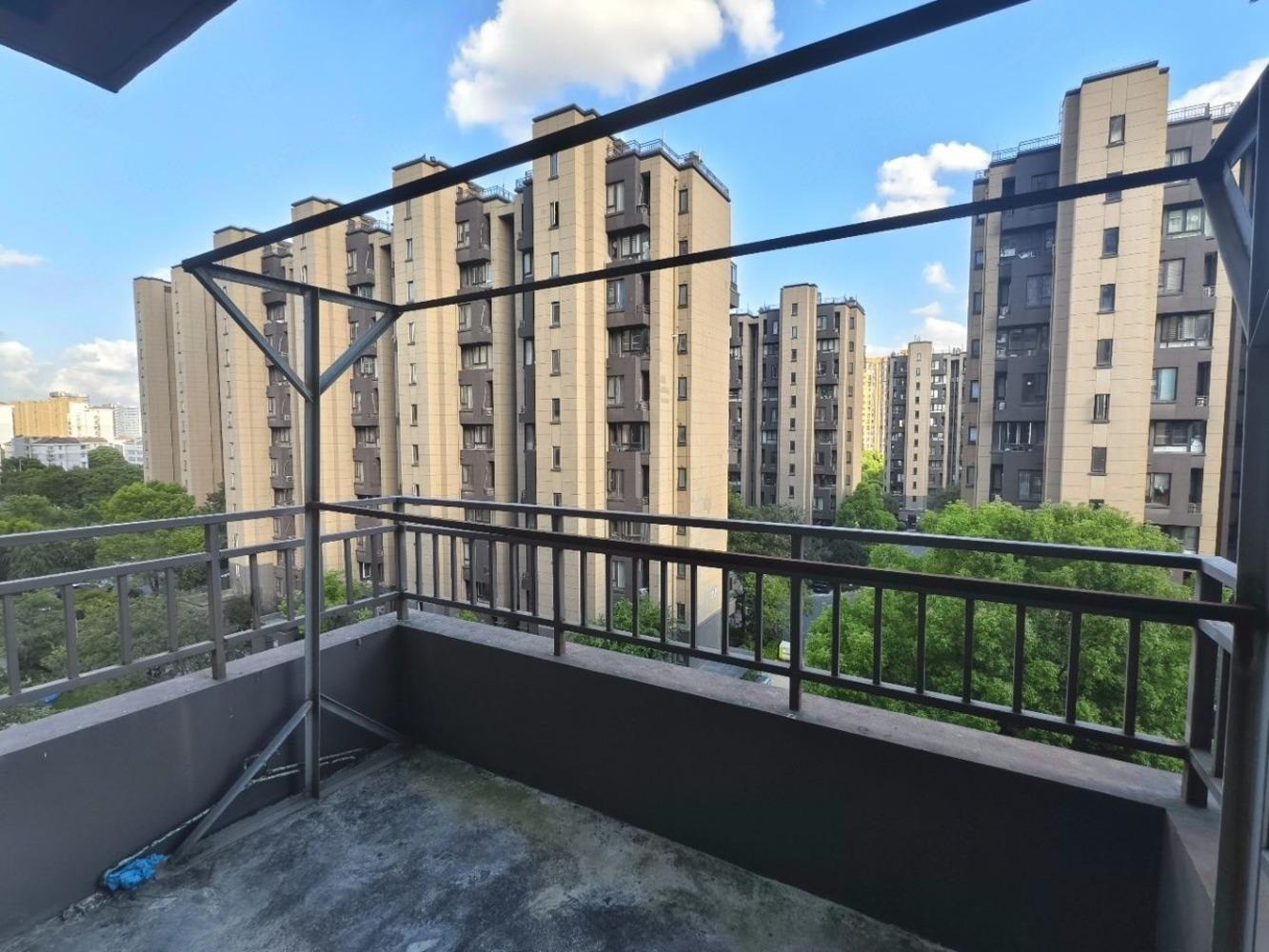 上海万科金色领域(东区)二手房房源图片