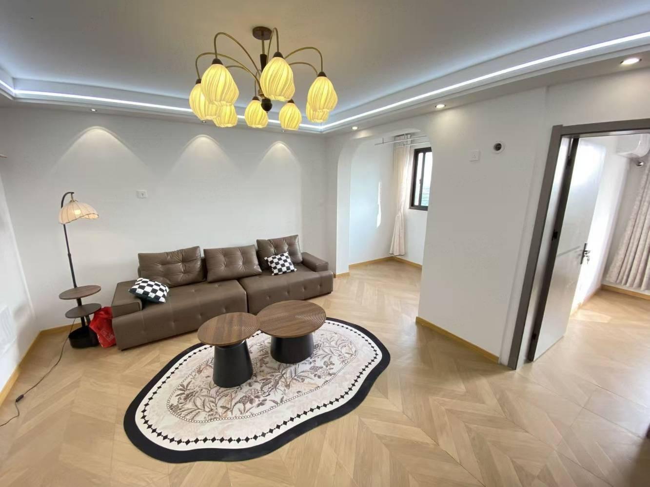 上海菊联路185弄1号楼二手房房源图片