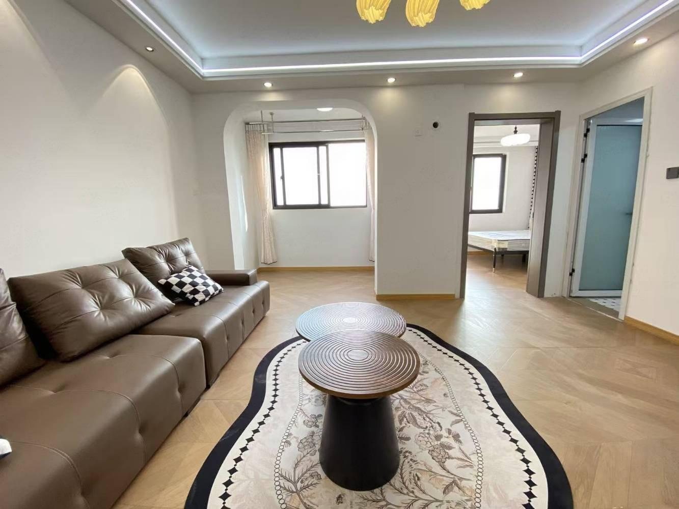 上海菊联路185弄1号楼二手房房源图片