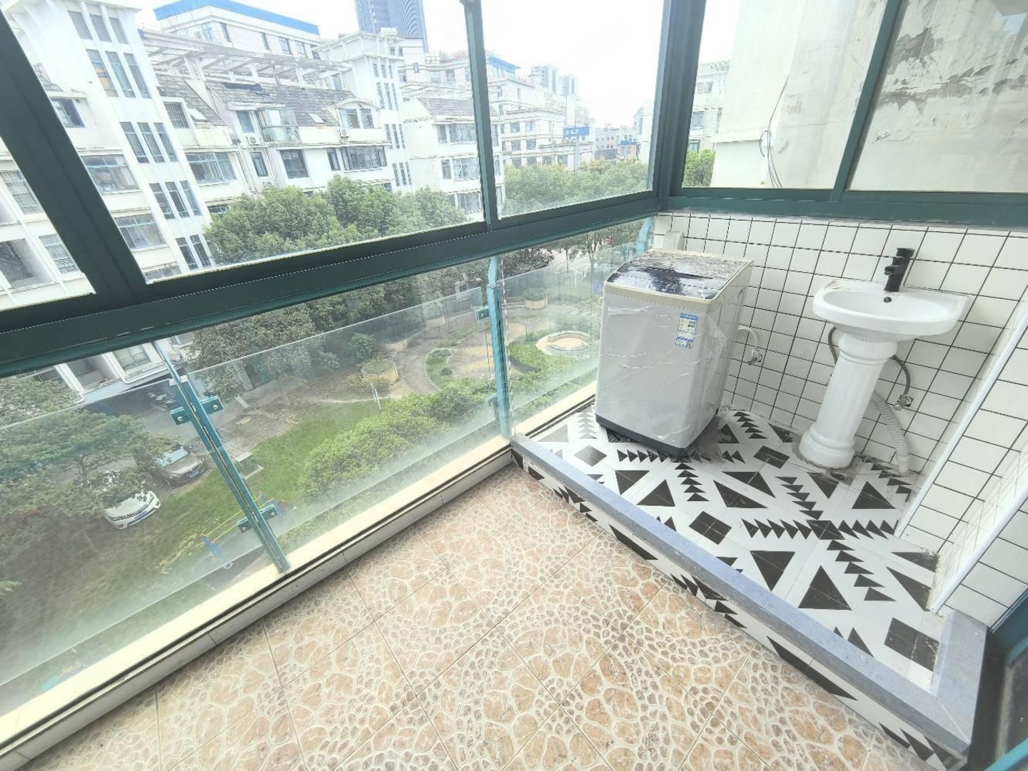 上海檀香花苑(公寓住宅)二手房房源图片