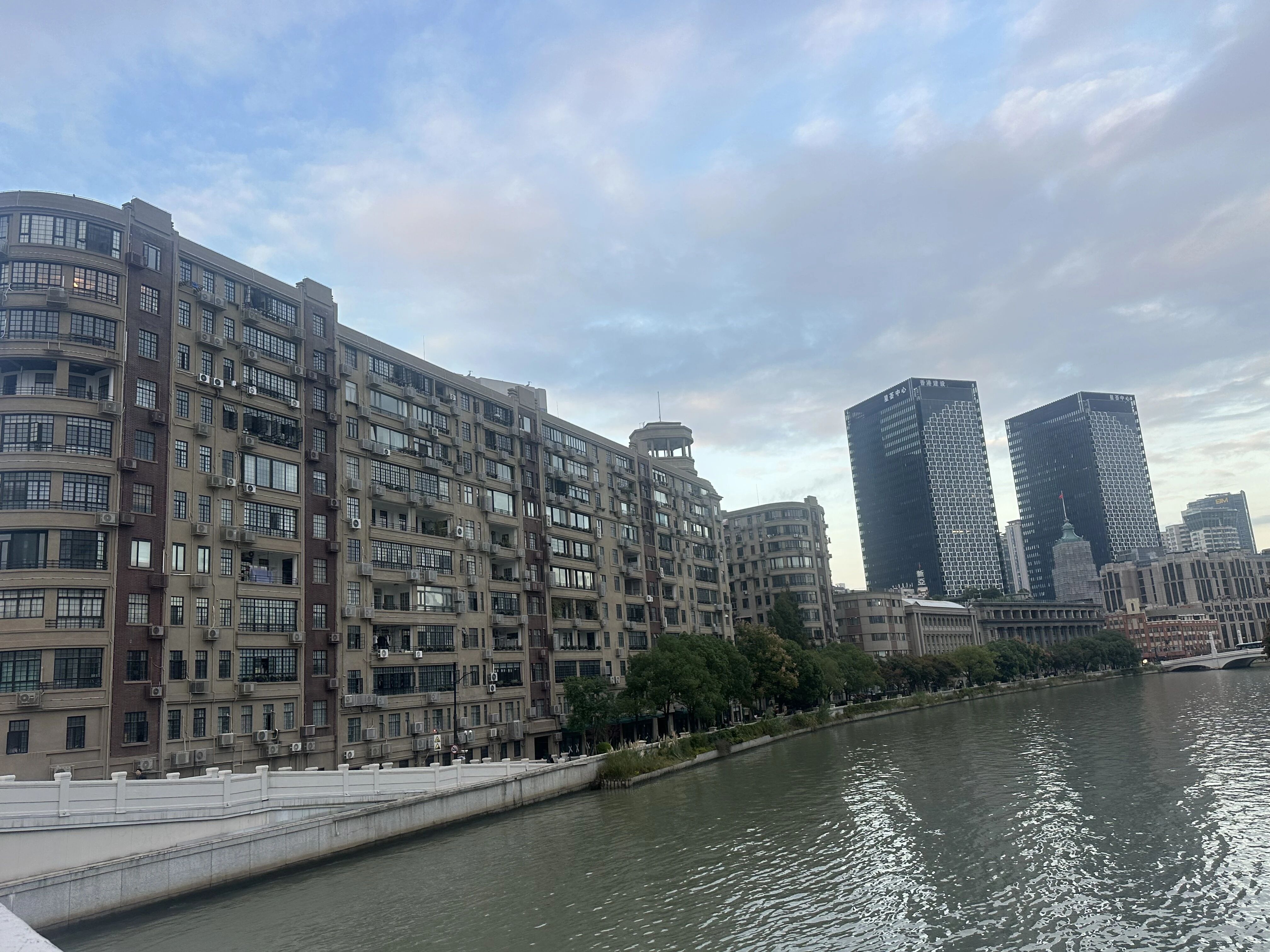 上海河滨大楼二手房房源图片