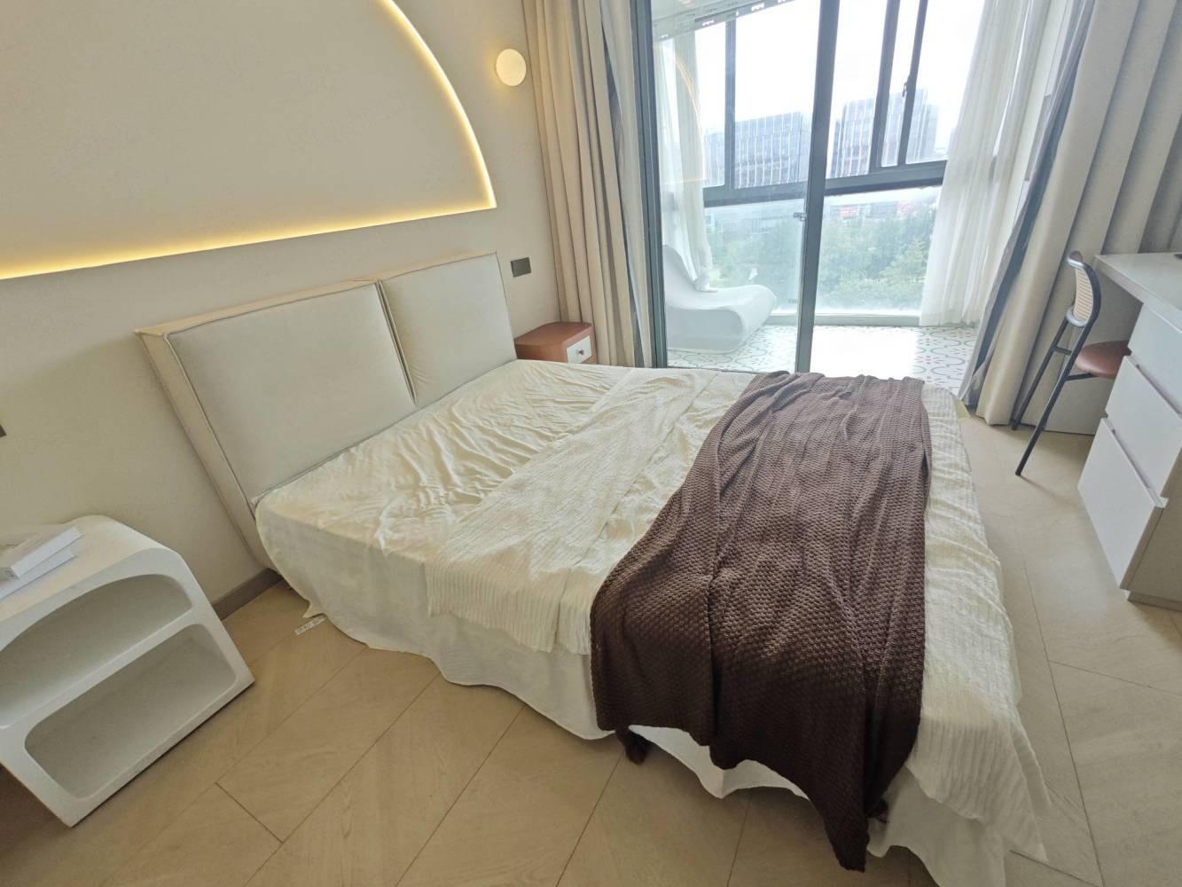 上海共富路305弄1号楼二手房房源图片