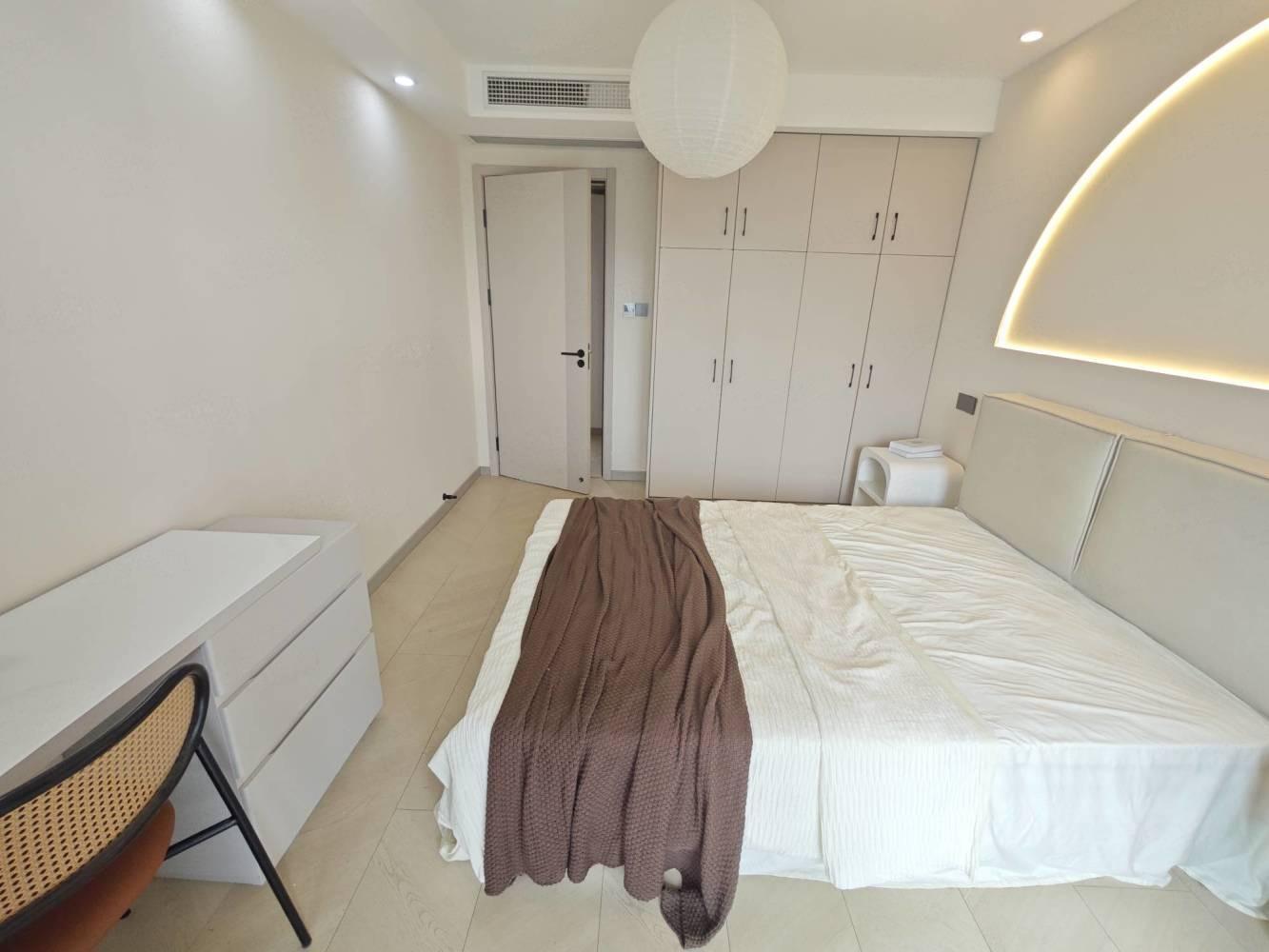 上海共富路305弄1号楼二手房房源图片