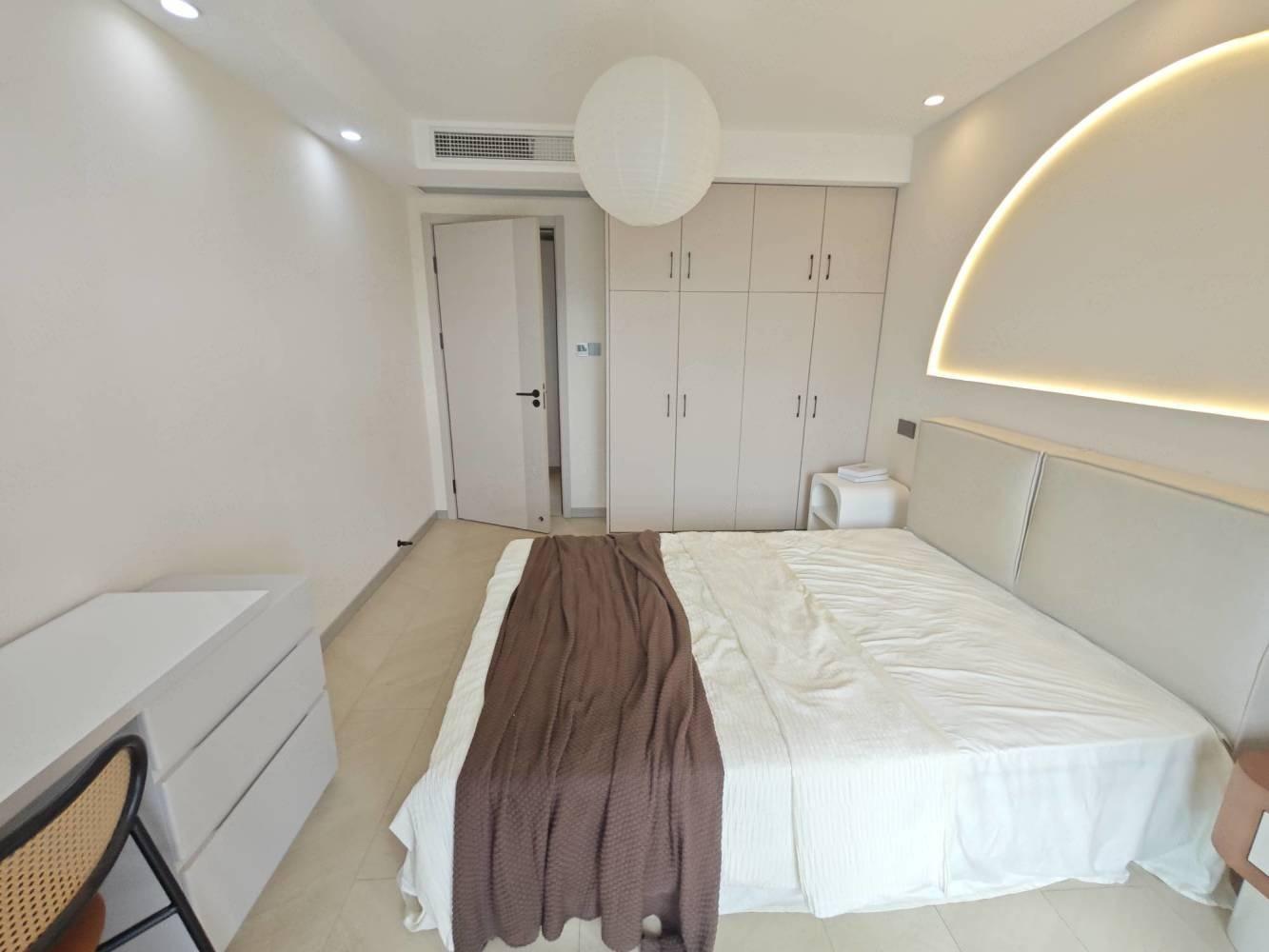 上海共富路305弄1号楼二手房房源图片