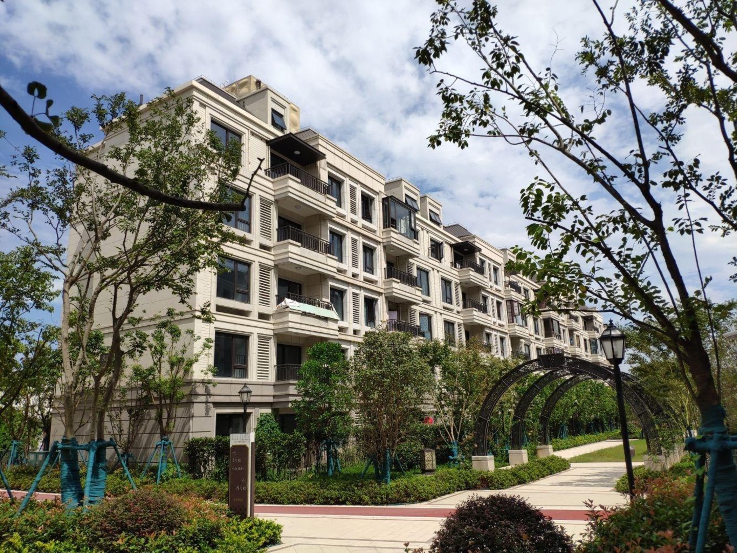 上海金地虹桥世家二手房房源图片